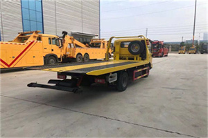 中站非事故拖车